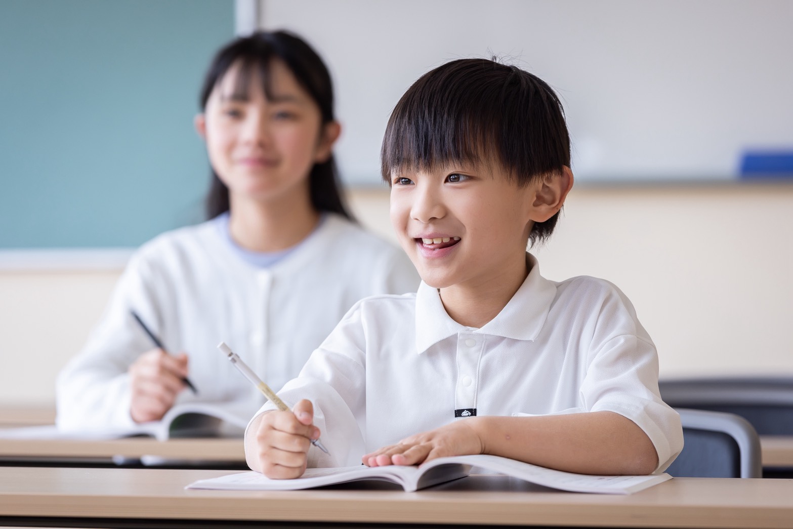 賢智塾 福知山教室の小学生コース：天神Xによる学習風景